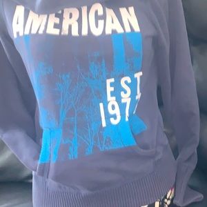 AE hoodie small